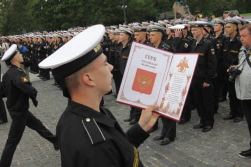 Военнослужащие ВМФ приняли присягу в Кронштадте