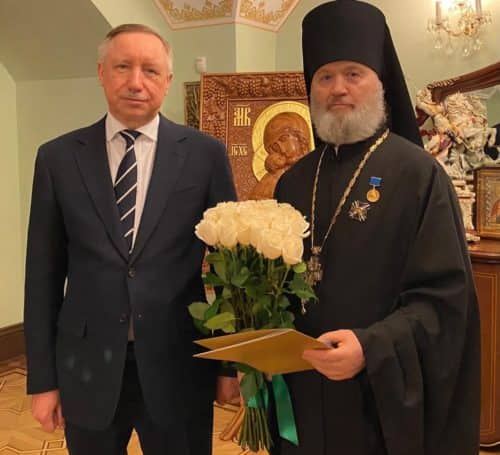 Губернатор Санкт-Петербурга Александр Беглов, наградил архимандрита Алексия (Ганьжина) знаком отличия  «За заслуги перед Санкт-Петербургом»